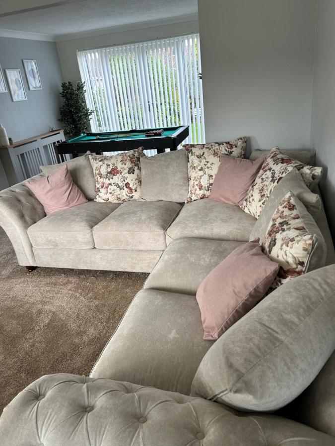 4-Bedroom Home Near Ema, Sleeps 6 Castle Donington Bagian luar foto